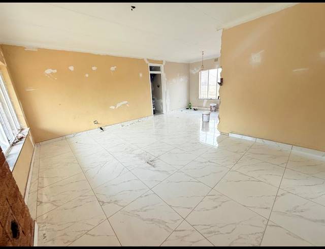 3 BEDROOM HOUSE FOR SALE IN VANDERBIJLPARK SE 6